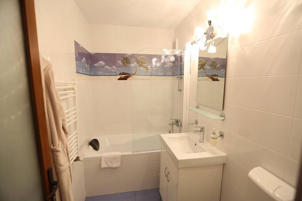 Galaţi Apartament Maria מראה חיצוני תמונה